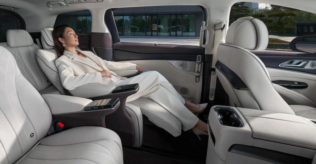d9 interior 1
